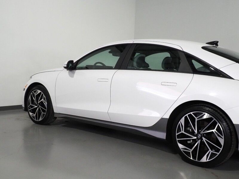 2025 Hyundai IONIQ 6 SEL *NAVIGATION, ADAPTIVE CRUISE, SAFETY ALERTS, BACKUP-CAMERA, DIGITAL COCKPIT, HEATED SEATS, 20 INCH WHEELS, WIRELESS CHARGING, ANDROID & APPLE Round Rock TX