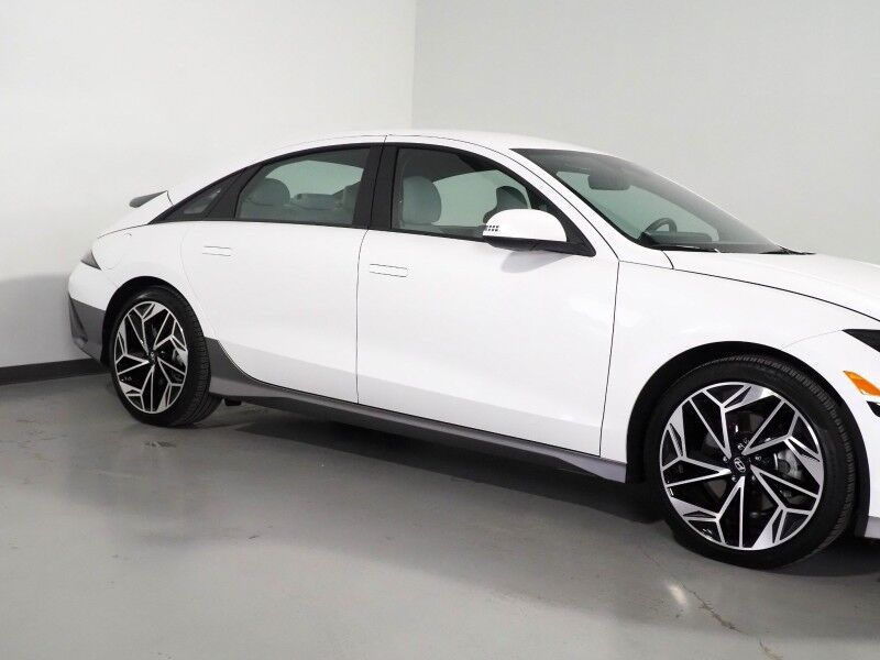 2025 Hyundai IONIQ 6 SEL *NAVIGATION, ADAPTIVE CRUISE, SAFETY ALERTS, BACKUP-CAMERA, DIGITAL COCKPIT, HEATED SEATS, 20 INCH WHEELS, WIRELESS CHARGING, ANDROID & APPLE Round Rock TX