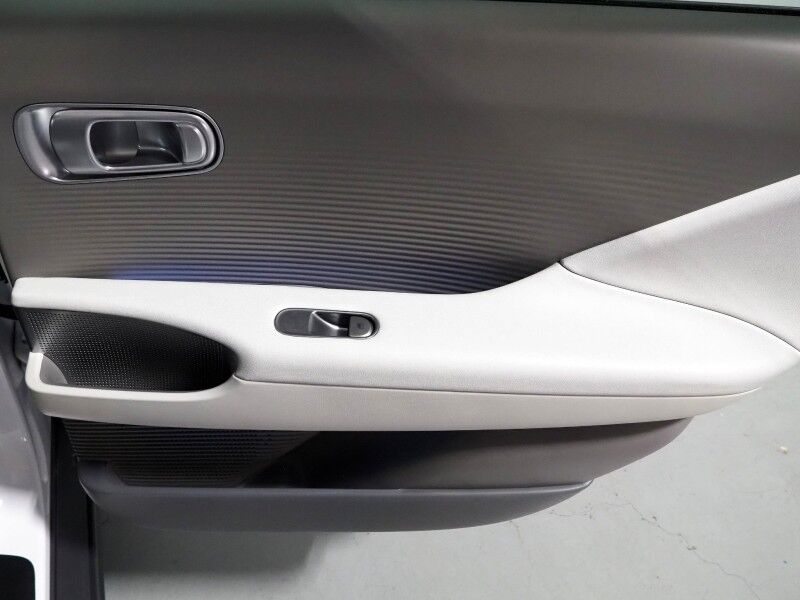 2025 Hyundai IONIQ 6 SEL *NAVIGATION, ADAPTIVE CRUISE, SAFETY ALERTS, BACKUP-CAMERA, DIGITAL COCKPIT, HEATED SEATS, 20 INCH WHEELS, WIRELESS CHARGING, ANDROID & APPLE Round Rock TX