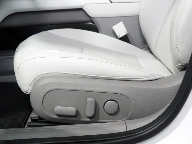 2025 Hyundai IONIQ 6 SEL *NAVIGATION, ADAPTIVE CRUISE, SAFETY ALERTS, BACKUP-CAMERA, DIGITAL COCKPIT, HEATED SEATS, 20 INCH WHEELS, WIRELESS CHARGING, ANDROID & APPLE Round Rock TX