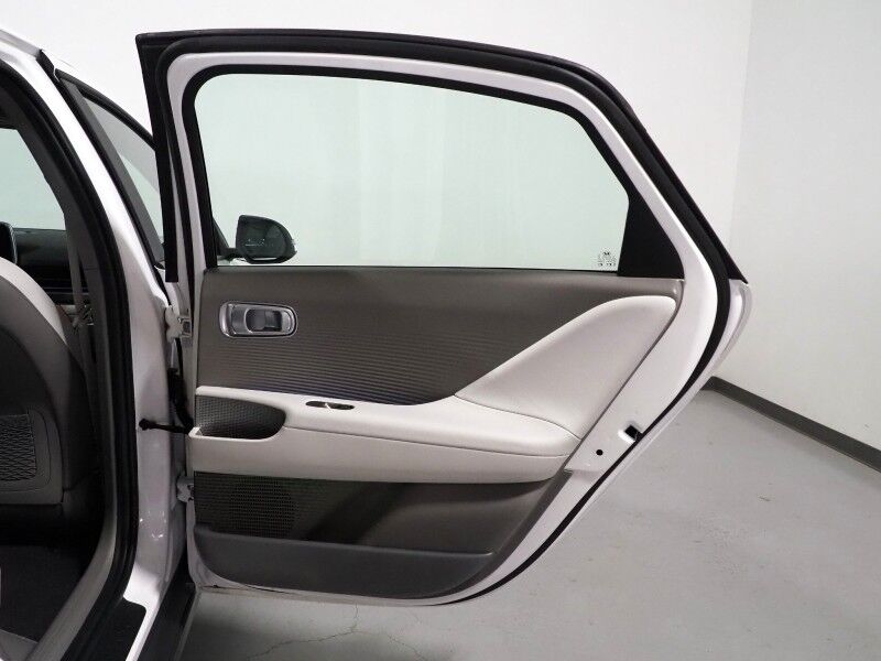 2025 Hyundai IONIQ 6 SEL *NAVIGATION, ADAPTIVE CRUISE, SAFETY ALERTS, BACKUP-CAMERA, DIGITAL COCKPIT, HEATED SEATS, 20 INCH WHEELS, WIRELESS CHARGING, ANDROID & APPLE Round Rock TX