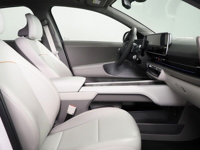 2025 Hyundai IONIQ 6 SEL *NAVIGATION, ADAPTIVE CRUISE, SAFETY ALERTS, BACKUP-CAMERA, DIGITAL COCKPIT, HEATED SEATS, 20 INCH WHEELS, WIRELESS CHARGING, ANDROID & APPLE Round Rock TX