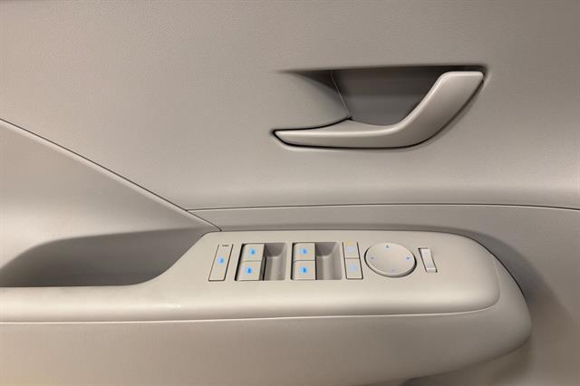 2025 Hyundai Kona Electric SEL