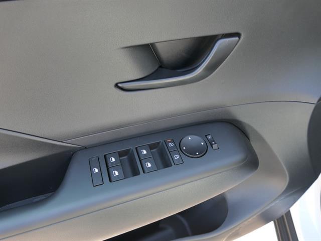2025 Hyundai Kona SE