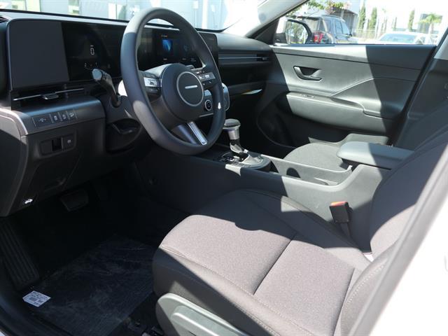 2025 Hyundai Kona SE