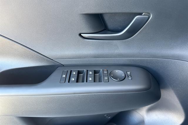 2025 Hyundai Kona SEL Convenience