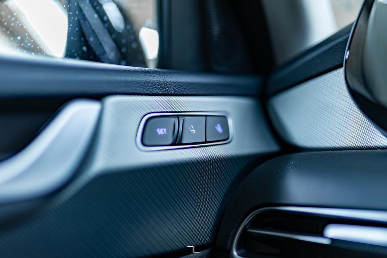 2025 Hyundai Palisade AWD Urban Leather Roof Nav BCam Red Deer AB