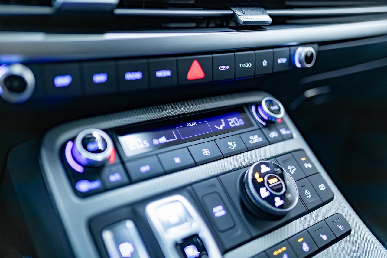 2025 Hyundai Palisade AWD Urban Leather Roof Nav BCam Red Deer AB