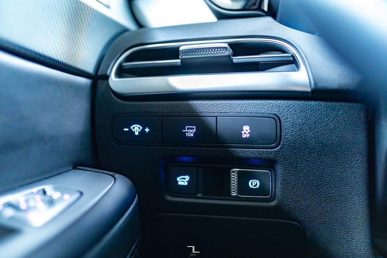 2025 Hyundai Palisade AWD Urban Leather Roof Nav BCam Red Deer AB