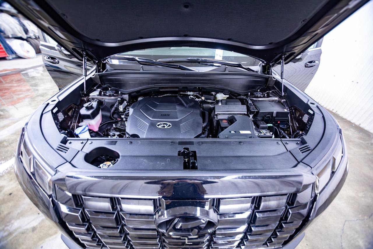 2025 Hyundai Palisade AWD Urban Leather Roof Nav BCam Red Deer AB