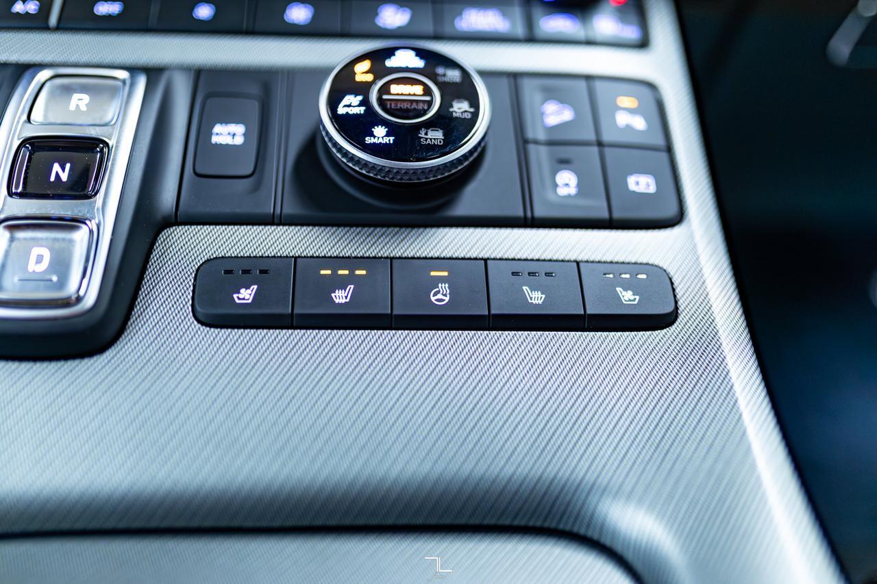 2025 Hyundai Palisade AWD Urban Leather Roof Nav BCam Red Deer AB