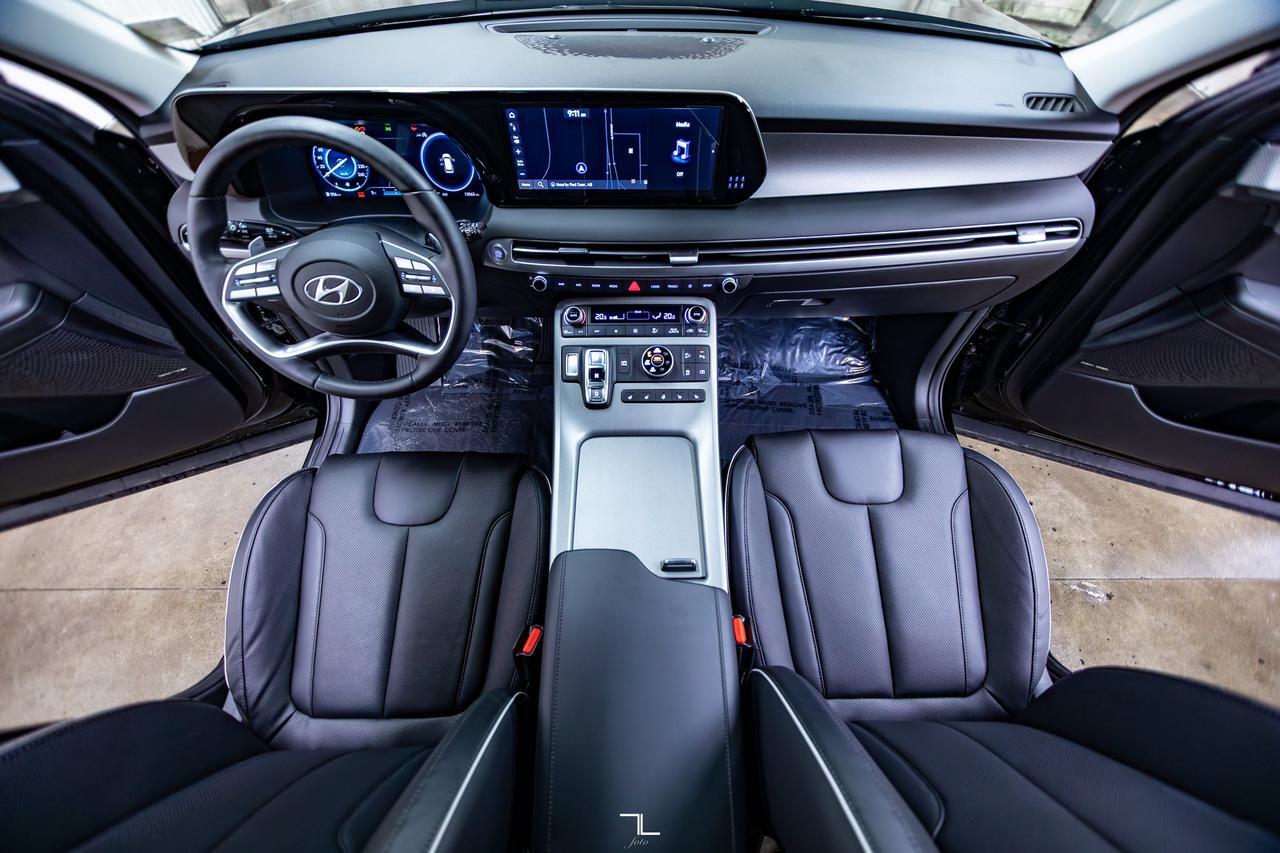 2025 Hyundai Palisade AWD Urban Leather Roof Nav BCam Red Deer AB