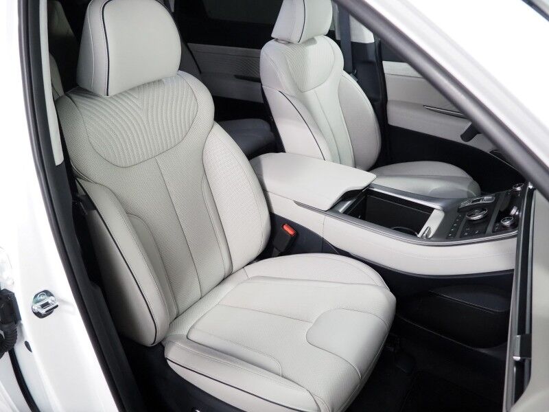 2025 Hyundai Palisade Calligraphy *HEADS-UP DISPLAY, NAVIGATION, ADAPTIVE CRUISE, SAFETY ALERTS, 360 CAMERAS, DUAL PANEL MOONROOF, NAPPA LEATHER, CLIMATE SEATS, HEATED STEERING, 2ND ROW CAPTAIN'S, HARMAN/KARDON, WIRELESS CHARGING