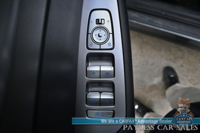2025 Hyundai Palisade SEL / AWD / Auto Start / Power & Heated Leather Seats / Navigation / Adaptive Cruise / Lane Depart & Blind Spot / Back Up Camera / Rear Parking Sensors / 3rd Row / Seats 7 / Apple CarPlay & Android Auto / 1-Owner Anchorage AK