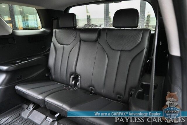 2025 Hyundai Palisade SEL / AWD / Auto Start / Power & Heated Leather Seats / Navigation / Adaptive Cruise / Lane Depart & Blind Spot / Back Up Camera / Rear Parking Sensors / 3rd Row / Seats 7 / Apple CarPlay & Android Auto / 1-Owner Anchorage AK