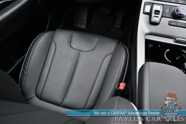 2025 Hyundai Palisade SEL / AWD / Auto Start / Power & Heated Leather Seats / Navigation / Adaptive Cruise / Lane Depart & Blind Spot / Back Up Camera / Rear Parking Sensors / 3rd Row / Seats 7 / Apple CarPlay & Android Auto / 1-Owner Anchorage AK