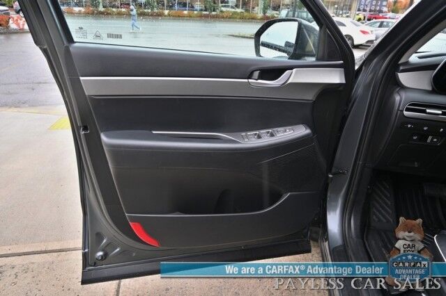 2025 Hyundai Palisade SEL / AWD / Auto Start / Power & Heated Leather Seats / Navigation / Adaptive Cruise / Lane Depart & Blind Spot / Back Up Camera / Rear Parking Sensors / 3rd Row / Seats 7 / Apple CarPlay & Android Auto / 1-Owner Anchorage AK