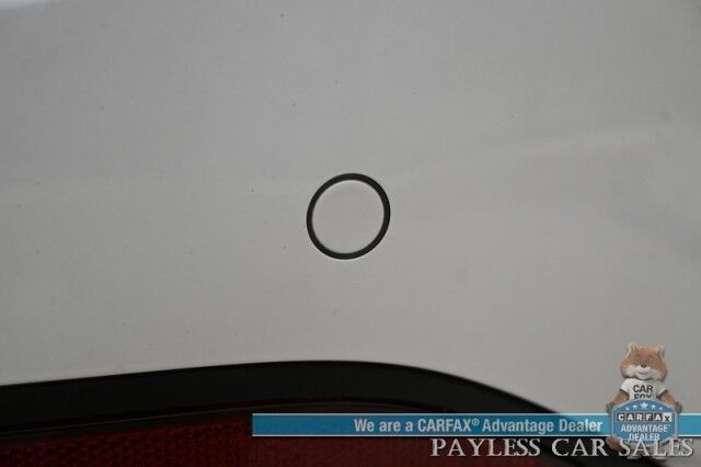 2025 Hyundai Palisade SEL / AWD / Auto Start / Power & Heated Leather Seats / Navigation / Adaptive Cruise / Lane Departure & Blind Spot / Apple CarPlay & Android Auto / Back Up Camera / Rear Parking Sensors / 3rd Row / Seats 7 / 1-Owner Anchorage AK