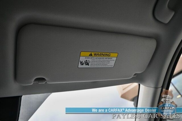 2025 Hyundai Palisade SEL / AWD / Auto Start / Power & Heated Leather Seats / Navigation / Adaptive Cruise / Lane Departure & Blind Spot / Apple CarPlay & Android Auto / Back Up Camera / Rear Parking Sensors / 3rd Row / Seats 7 / 1-Owner Anchorage AK