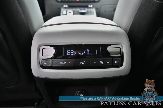 2025 Hyundai Palisade SEL / AWD / Auto Start / Power & Heated Leather Seats / Navigation / Adaptive Cruise / Lane Departure & Blind Spot / Rear Captain Chairs / 3rd Row / Seats 7 / Apple CarPlay & Android Auto / Back Up Camera / 1-Owner Anchorage AK