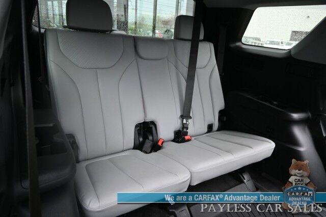 2025 Hyundai Palisade SEL / AWD / Auto Start / Power & Heated Leather Seats / Navigation / Adaptive Cruise / Lane Departure & Blind Spot / Rear Captain Chairs / 3rd Row / Seats 7 / Apple CarPlay & Android Auto / Back Up Camera / 1-Owner Anchorage AK
