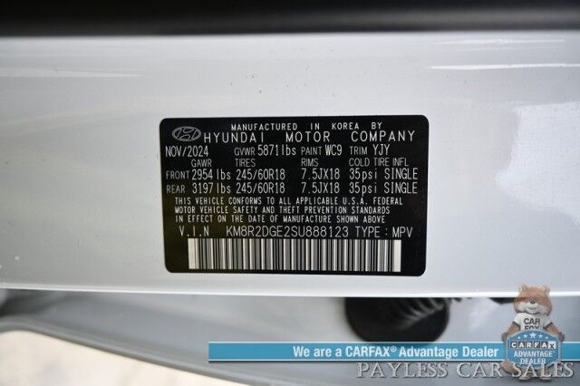 2025 Hyundai Palisade SEL / AWD / Auto Start / Power & Heated Leather Seats / Navigation / Adaptive Cruise / Lane Departure & Blind Spot / Rear Captain Chairs / 3rd Row / Seats 7 / Apple CarPlay & Android Auto / Back Up Camera / 1-Owner Anchorage AK
