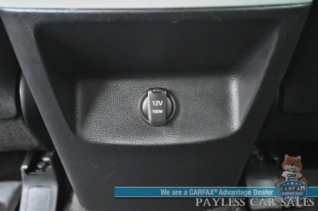 2025 Hyundai Palisade SEL / AWD / Auto Start / Power & Heated Leather Seats / Navigation / Adaptive Cruise / Lane Departure & Blind Spot / Rear Captain Chairs / 3rd Row / Seats 7 / Apple CarPlay & Android Auto / Back Up Camera / 1-Owner Anchorage AK
