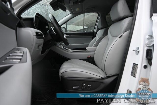2025 Hyundai Palisade SEL / AWD / Auto Start / Power & Heated Leather Seats / Navigation / Adaptive Cruise / Lane Departure & Blind Spot / Rear Captain Chairs / 3rd Row / Seats 7 / Apple CarPlay & Android Auto / Back Up Camera / 1-Owner Anchorage AK