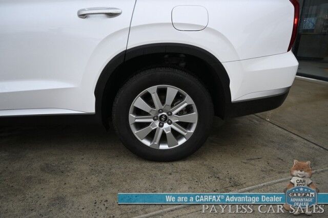 2025 Hyundai Palisade SEL / AWD / Auto Start / Power & Heated Leather Seats / Navigation / Adaptive Cruise / Lane Departure & Blind Spot / Rear Captain Chairs / 3rd Row / Seats 7 / Apple CarPlay & Android Auto / Back Up Camera / 1-Owner Anchorage AK