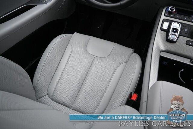 2025 Hyundai Palisade SEL / AWD / Auto Start / Power & Heated Leather Seats / Navigation / Adaptive Cruise / Lane Departure & Blind Spot / Rear Captain Chairs / 3rd Row / Seats 7 / Apple CarPlay & Android Auto / Back Up Camera / 1-Owner Anchorage AK