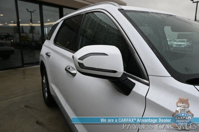 2025 Hyundai Palisade SEL / AWD / Auto Start / Power & Heated Leather Seats / Navigation / Adaptive Cruise / Lane Departure & Blind Spot / Rear Captain Chairs / 3rd Row / Seats 7 / Apple CarPlay & Android Auto / Back Up Camera / 1-Owner Anchorage AK