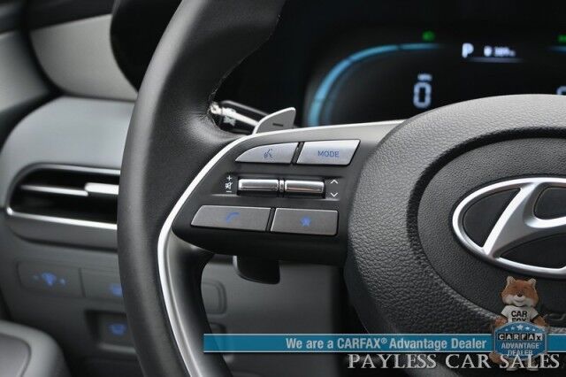 2025 Hyundai Palisade SEL / AWD / Auto Start / Power & Heated Leather Seats / Navigation / Adaptive Cruise / Lane Departure & Blind Spot / Rear Captain Chairs / 3rd Row / Seats 7 / Apple CarPlay & Android Auto / Back Up Camera / 1-Owner Anchorage AK