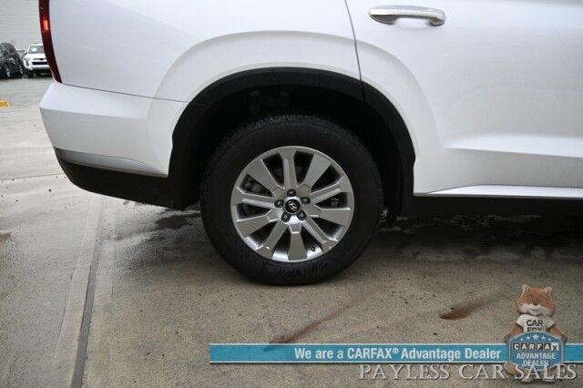 2025 Hyundai Palisade SEL / AWD / Auto Start / Power & Heated Leather Seats / Navigation / Adaptive Cruise / Lane Departure & Blind Spot / Rear Captain Chairs / 3rd Row / Seats 7 / Apple CarPlay & Android Auto / Back Up Camera / 1-Owner Anchorage AK
