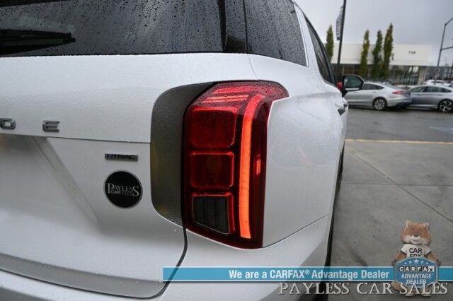 2025 Hyundai Palisade SEL / AWD / Auto Start / Power & Heated Leather Seats / Navigation / Adaptive Cruise / Lane Departure & Blind Spot / Rear Captain Chairs / 3rd Row / Seats 7 / Apple CarPlay & Android Auto / Back Up Camera / 1-Owner Anchorage AK