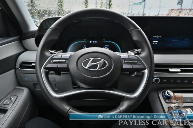 2025 Hyundai Palisade SEL / AWD / Auto Start / Power & Heated Leather Seats / Navigation / Adaptive Cruise / Lane Departure & Blind Spot / Rear Captain Chairs / 3rd Row / Seats 7 / Apple CarPlay & Android Auto / Back Up Camera / 1-Owner Anchorage AK