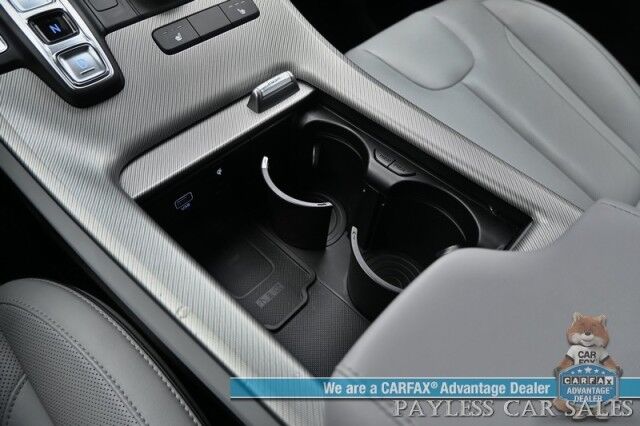 2025 Hyundai Palisade SEL / AWD / Auto Start / Power & Heated Leather Seats / Navigation / Adaptive Cruise / Lane Departure & Blind Spot / Rear Captain Chairs / 3rd Row / Seats 7 / Apple CarPlay & Android Auto / Back Up Camera / 1-Owner Anchorage AK