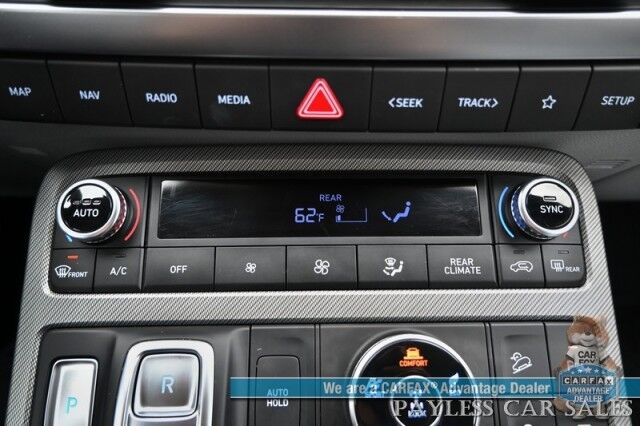 2025 Hyundai Palisade SEL / AWD / Auto Start / Power & Heated Leather Seats / Navigation / Adaptive Cruise / Lane Departure & Blind Spot / Rear Captain Chairs / 3rd Row / Seats 7 / Apple CarPlay & Android Auto / Back Up Camera / 1-Owner Anchorage AK