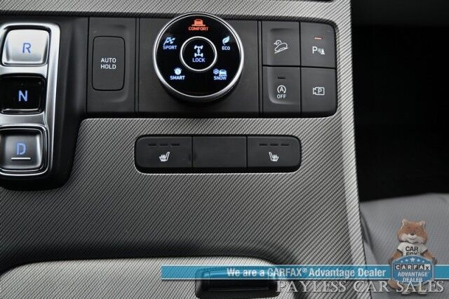 2025 Hyundai Palisade SEL / AWD / Auto Start / Power & Heated Leather Seats / Navigation / Adaptive Cruise / Lane Departure & Blind Spot / Rear Captain Chairs / 3rd Row / Seats 7 / Apple CarPlay & Android Auto / Back Up Camera / 1-Owner Anchorage AK