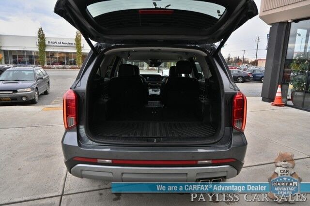 2025 Hyundai Palisade SEL / AWD / AutoStart / Power & Heated Leather Seats / Navigation / Lane Departure & Blind Spot Alert / Apple CarPlay & Android Auto / Keyless Entry & Start / 3rd Row / Rear Captains Chairs / Seats 7 / 1-Owner Anchorage AK 2025 Hyundai Palisade SEL / AWD / AutoStart / Power & Heated Leather Seats / Navigation / Lane Departure & Blind Spot Alert / Apple CarPlay & Android Auto / Keyless Entry & Start / 3rd Row / Rear Captains Chairs / Seats 7 / 1-Owner Anchorage AK