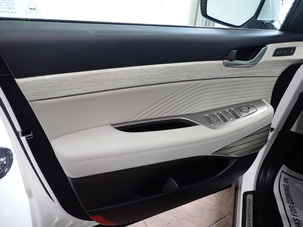 2025 Hyundai Palisade Ultimate Calligraphy 7-PASS 4WD LEATHER NAVI SUNROOF Listowel ON