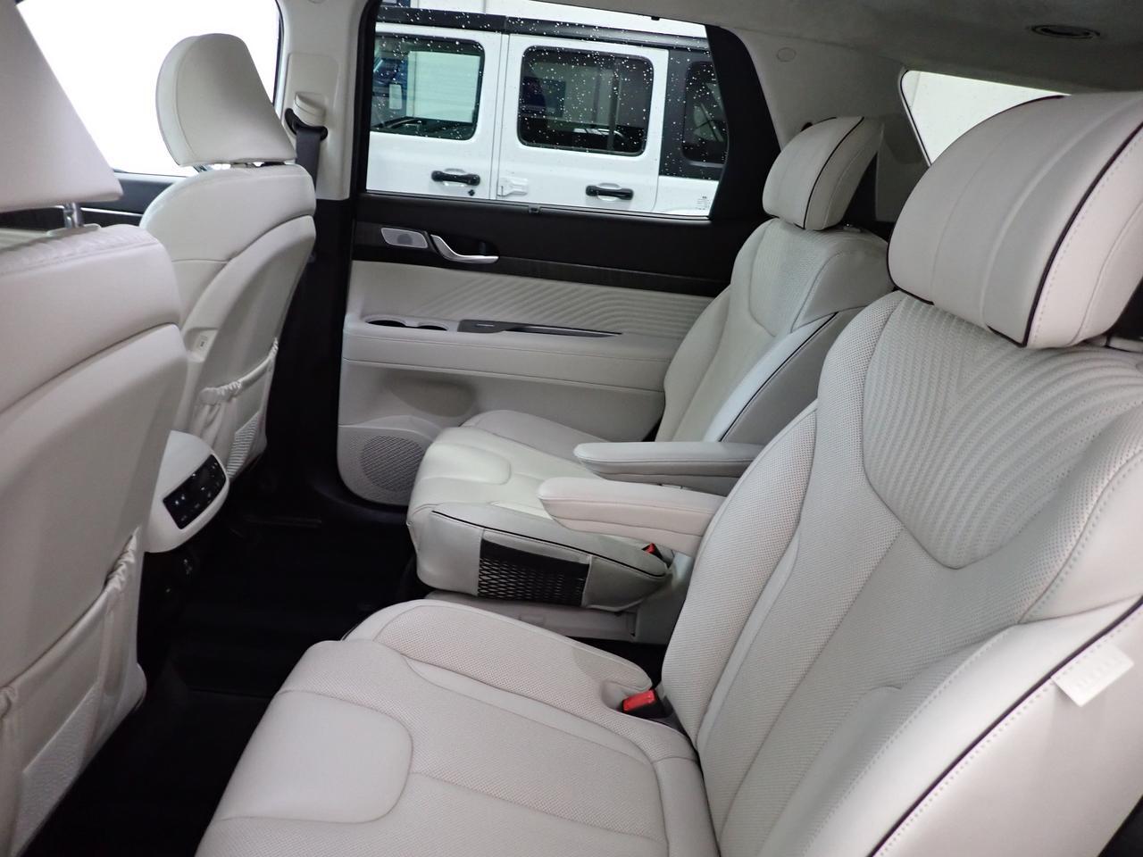 2025 Hyundai Palisade Ultimate Calligraphy AWD 7 PASS LEATHER NAVI SUNROOF Listowel ON