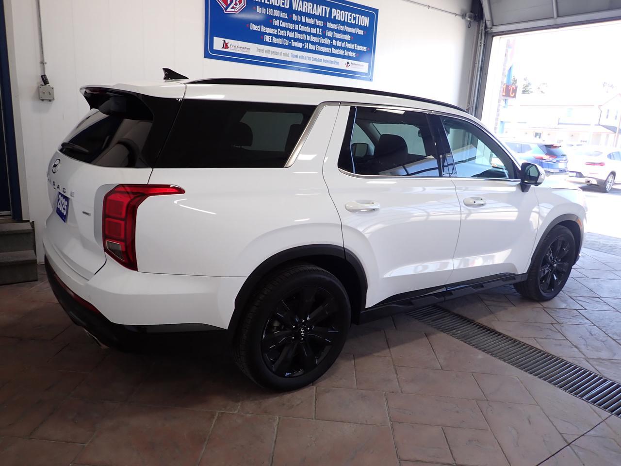 2025 Hyundai Palisade Urban 7-PASS AWD 2ND ROW BUCKETS LEATHER NAVI SUNROOF Listowel ON