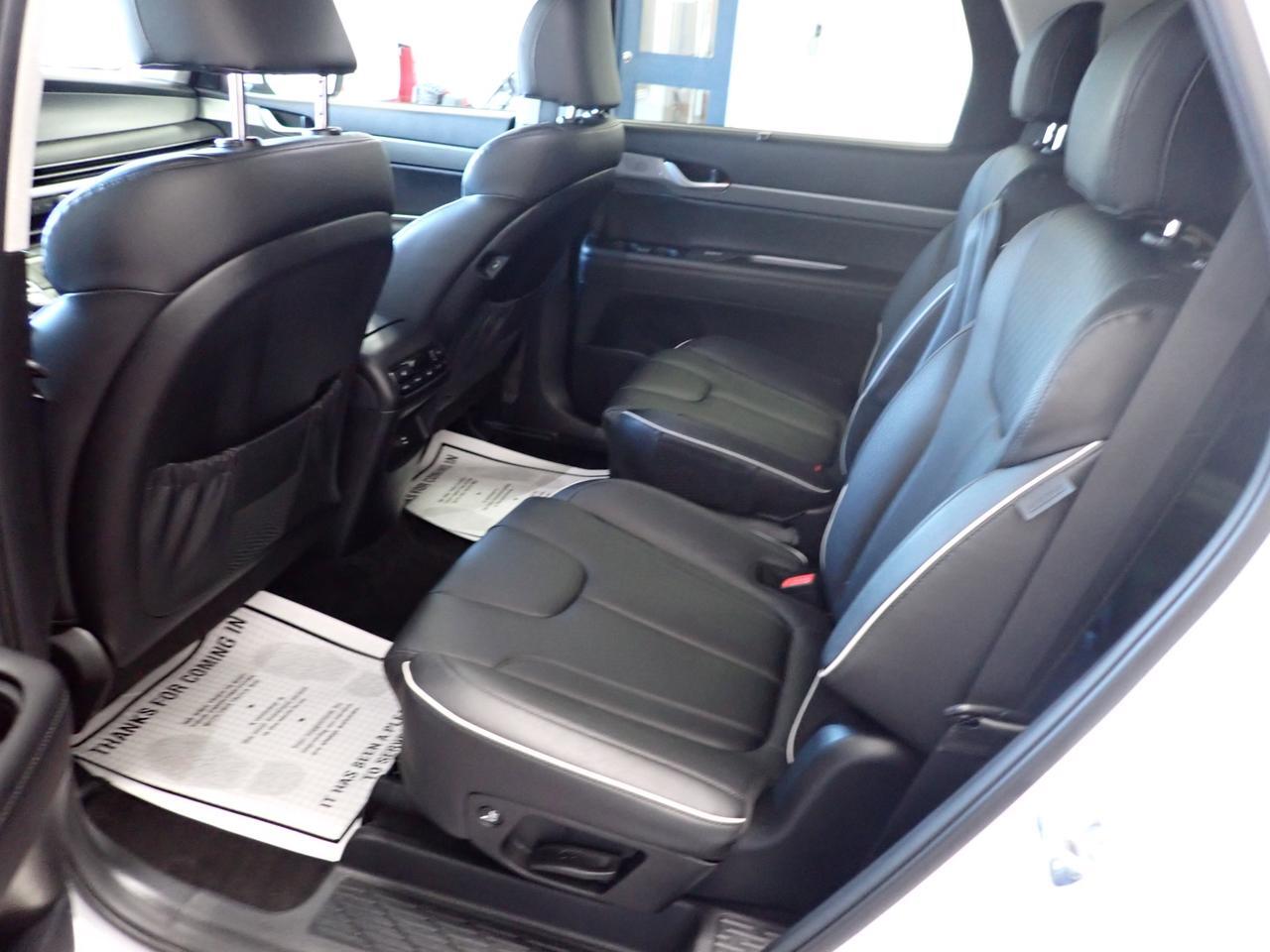 2025 Hyundai Palisade Urban 7-PASS AWD 2ND ROW BUCKETS LEATHER NAVI SUNROOF Listowel ON