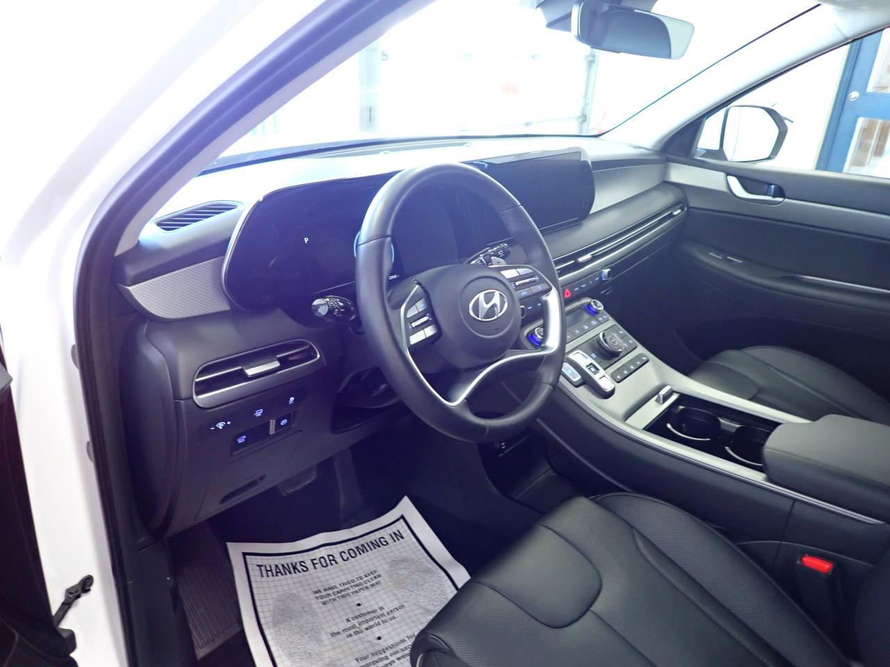 2025 Hyundai Palisade Urban 7-PASS AWD 2ND ROW BUCKETS LEATHER NAVI SUNROOF Listowel ON