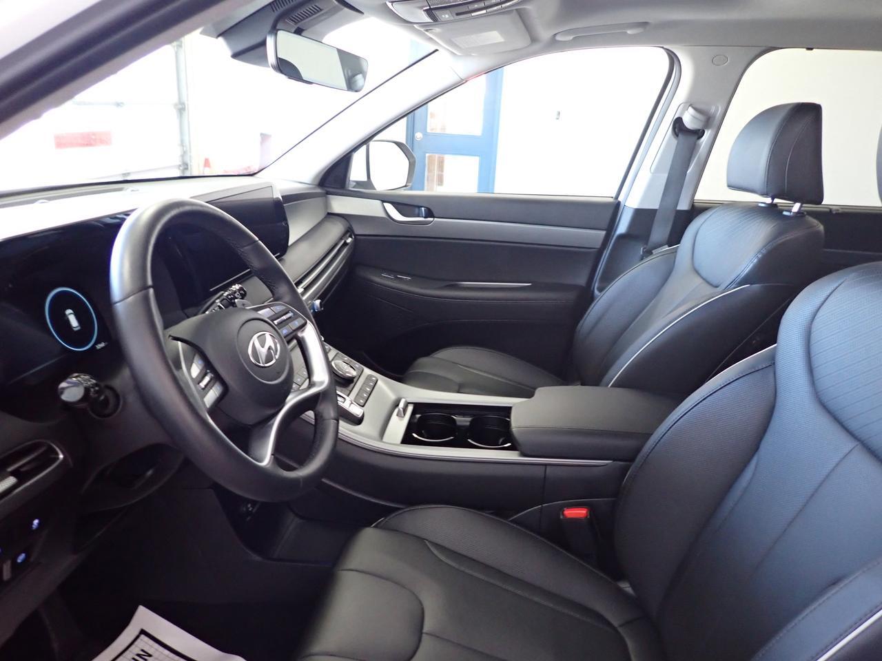2025 Hyundai Palisade Urban 7-PASS AWD 2ND ROW BUCKETS LEATHER NAVI SUNROOF Listowel ON