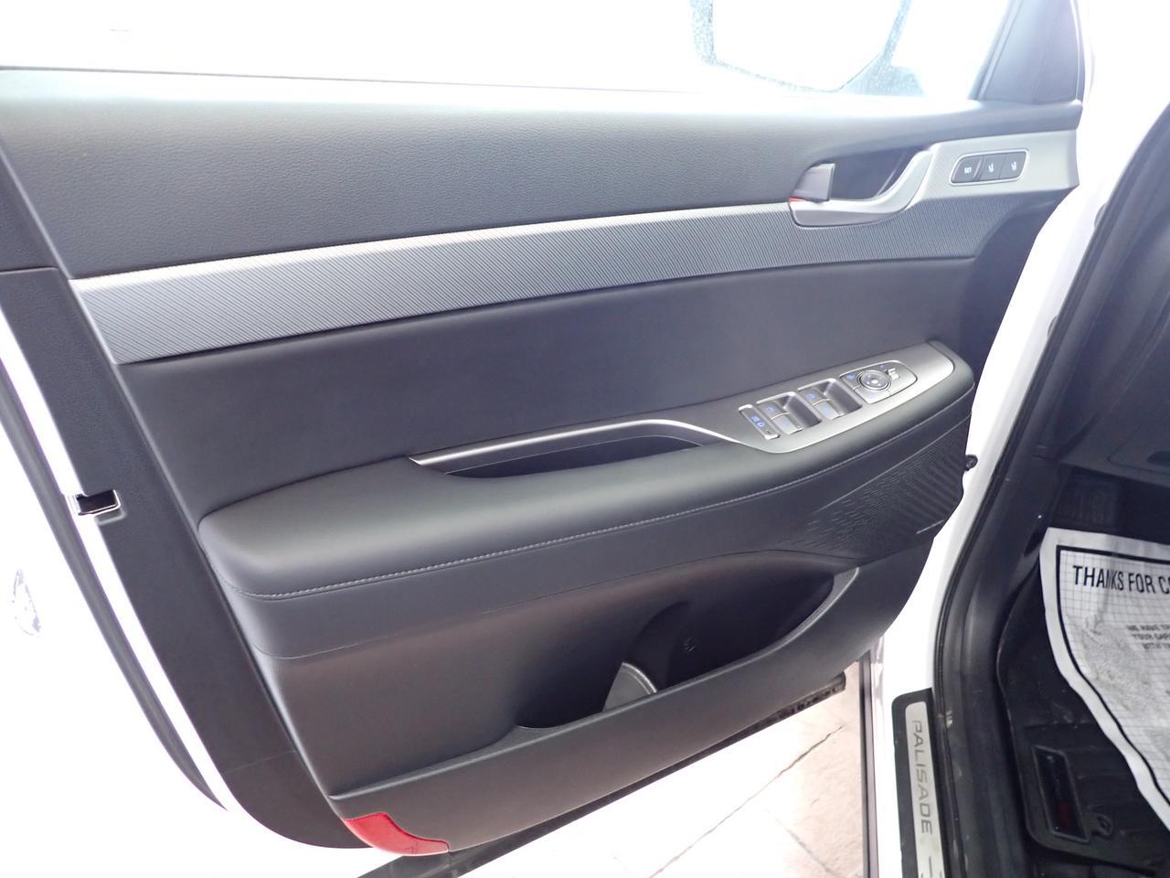 2025 Hyundai Palisade Urban 7-PASS AWD LEATHER NAVI SUNROOF 2ND ROW BUCKETS Listowel ON