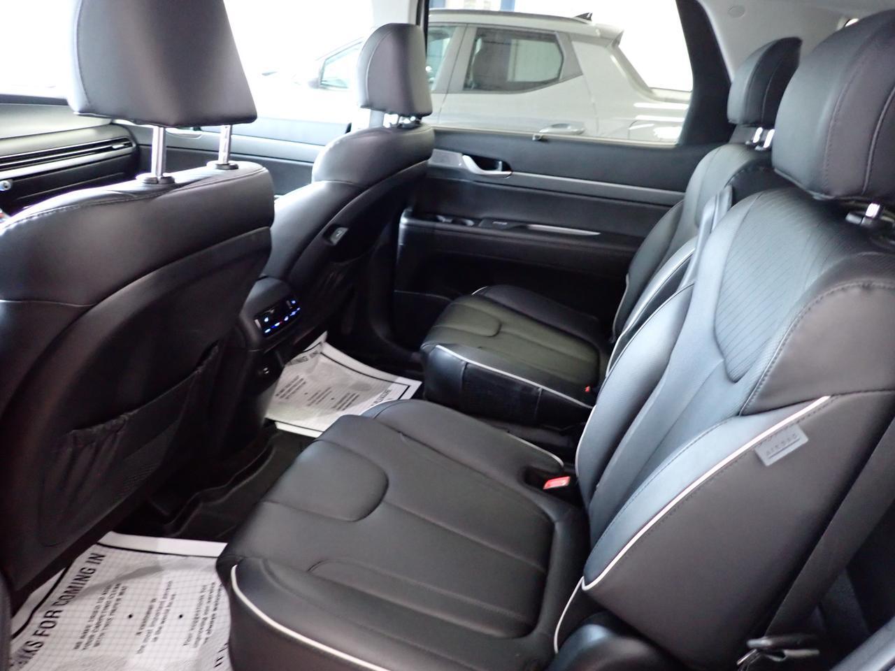 2025 Hyundai Palisade Urban 7-PASS AWD LEATHER NAVI SUNROOF 2ND ROW BUCKETS Listowel ON