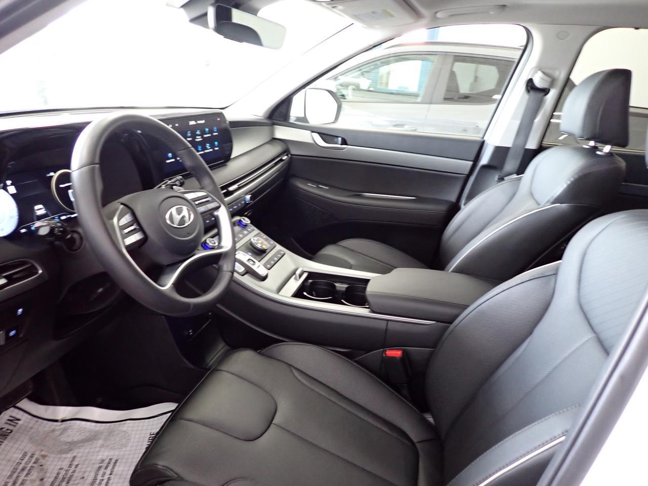 2025 Hyundai Palisade Urban 7-PASS AWD LEATHER NAVI SUNROOF 2ND ROW BUCKETS Listowel ON