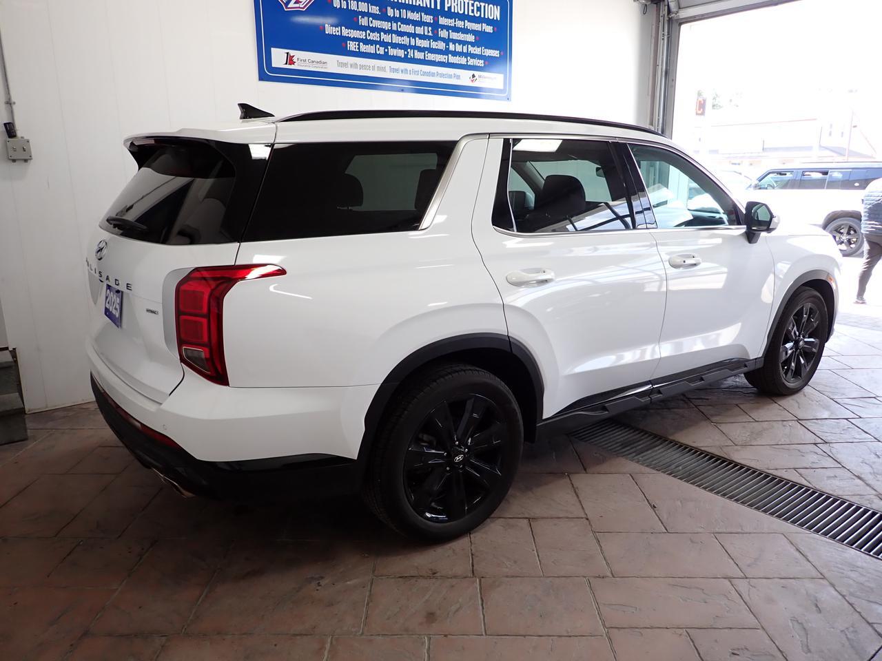 2025 Hyundai Palisade Urban 7-PASS AWD LEATHER NAVI SUNROOF 2ND ROW BUCKETS Listowel ON