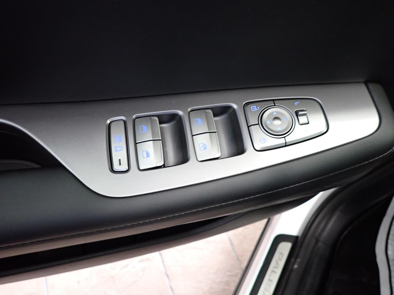 2025 Hyundai Palisade Urban 7-PASS AWD LEATHER NAVI SUNROOF 2ND ROW BUCKETS Listowel ON